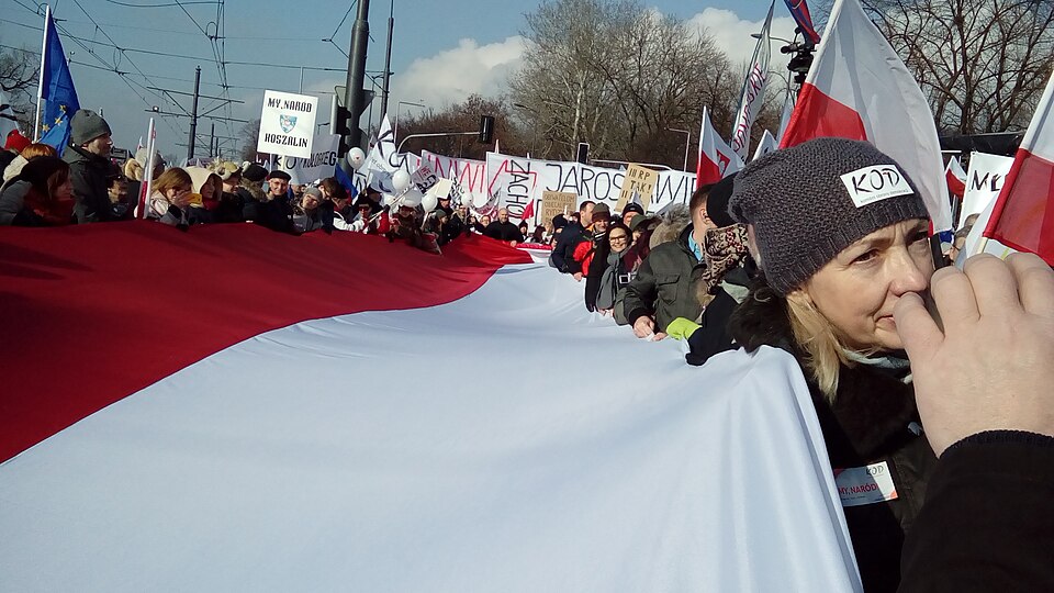 Zdjęcie ilustracyjne: Demonstracja KOD w obronie Lecha Wałęsy 13.JPG