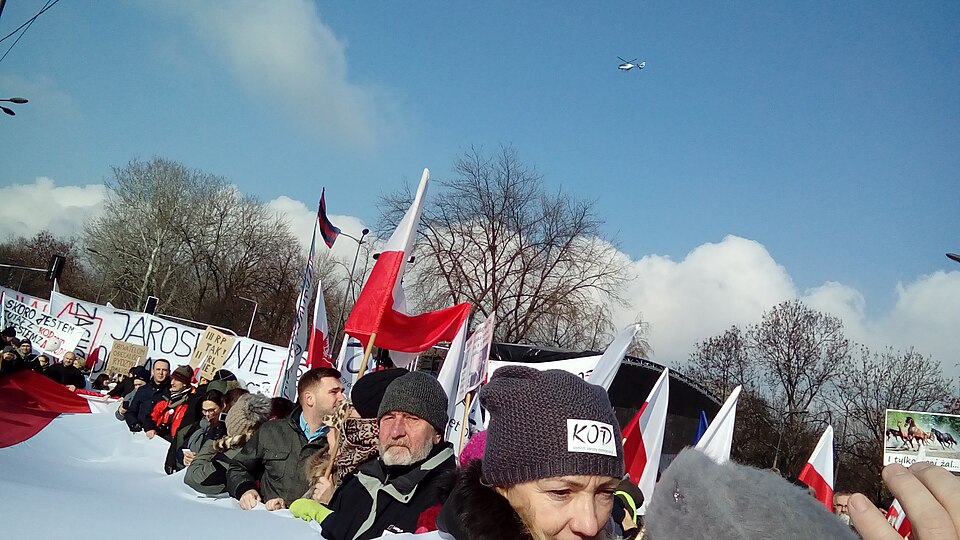 Zdjęcie ilustracyjne: Demonstracja KOD w obronie Lecha Wałęsy 14.JPG