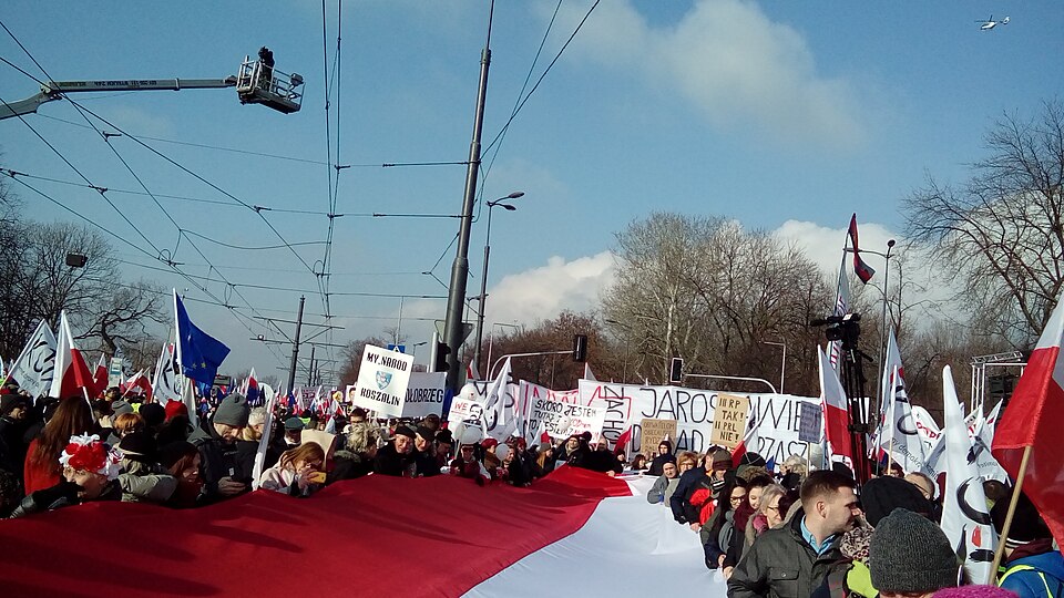 Zdjęcie ilustracyjne: Demonstracja KOD w obronie Lecha Wałęsy 16.JPG