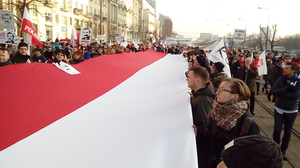 Zdjęcie ilustracyjne: Demonstracja KOD w obronie Lecha Wałęsy 23.JPG