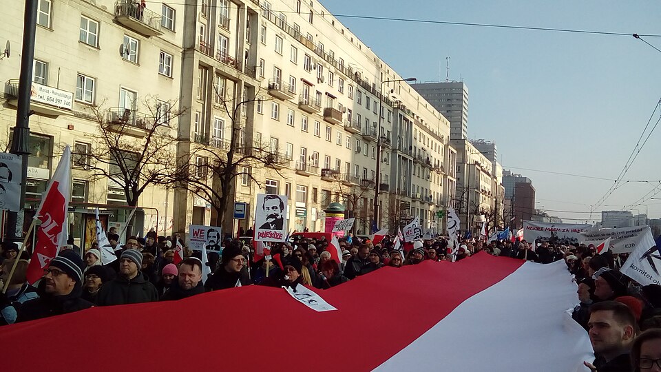 Zdjęcie ilustracyjne: Demonstracja KOD w obronie Lecha Wałęsy 24.JPG