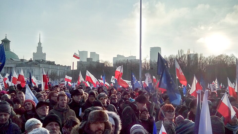 Zdjęcie ilustracyjne: Demonstracja KOD w obronie Lecha Wałęsy 28.JPG