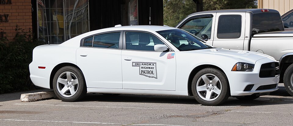 Zdjęcie ilustracyjne: Police Car Oklahoma Highway Patrol (15391843332).jpg