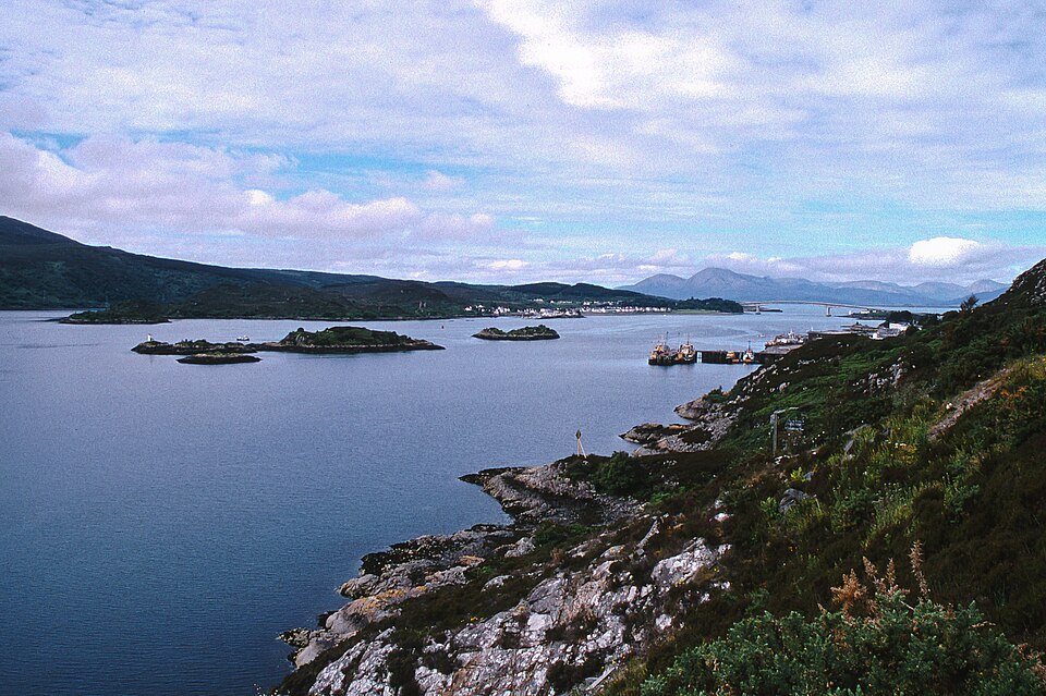Zdjęcie ilustracyjne: Kyle of Lochalsh, (summer 2000) - panoramio.jpg