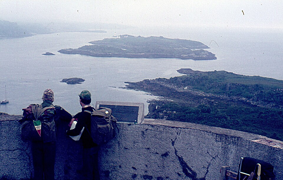 Zdjęcie ilustracyjne: Kyle of Lochalsh in 1978. Were is the bridge - panoramio.jpg