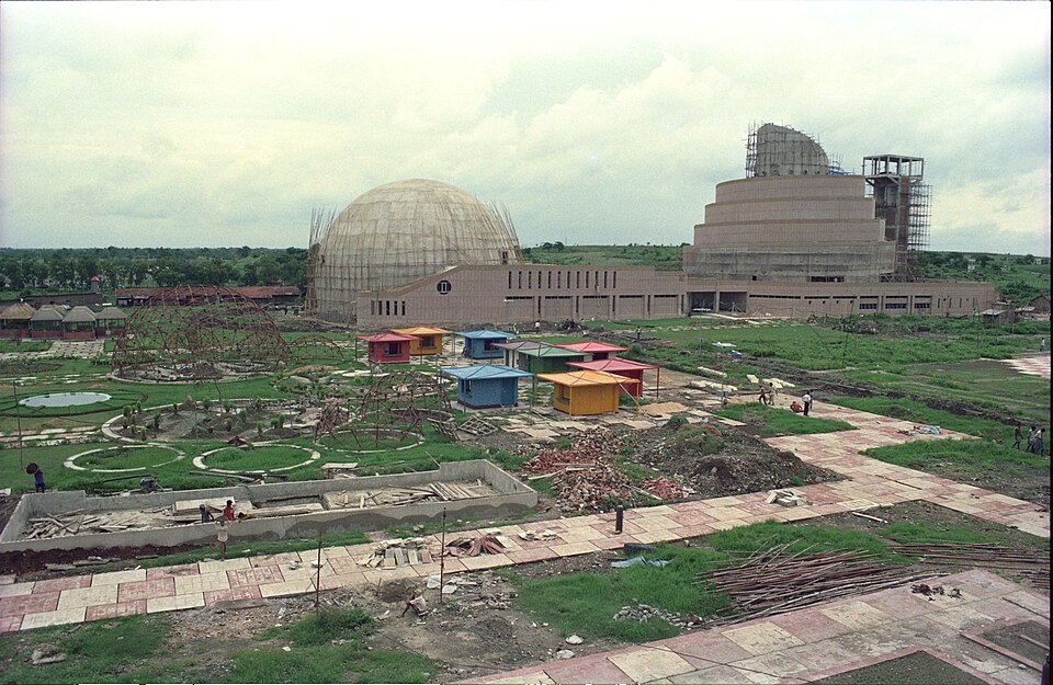 Zdjęcie ilustracyjne: Space Odyssey With Dynamotion Hall And Science Park Under Construction - Science City - Calcutta 1996-09-02 349.JPG