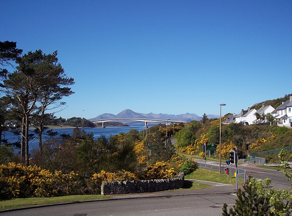 Zdjęcie ilustracyjne: Skye Bridge, Scotland. - panoramio.jpg