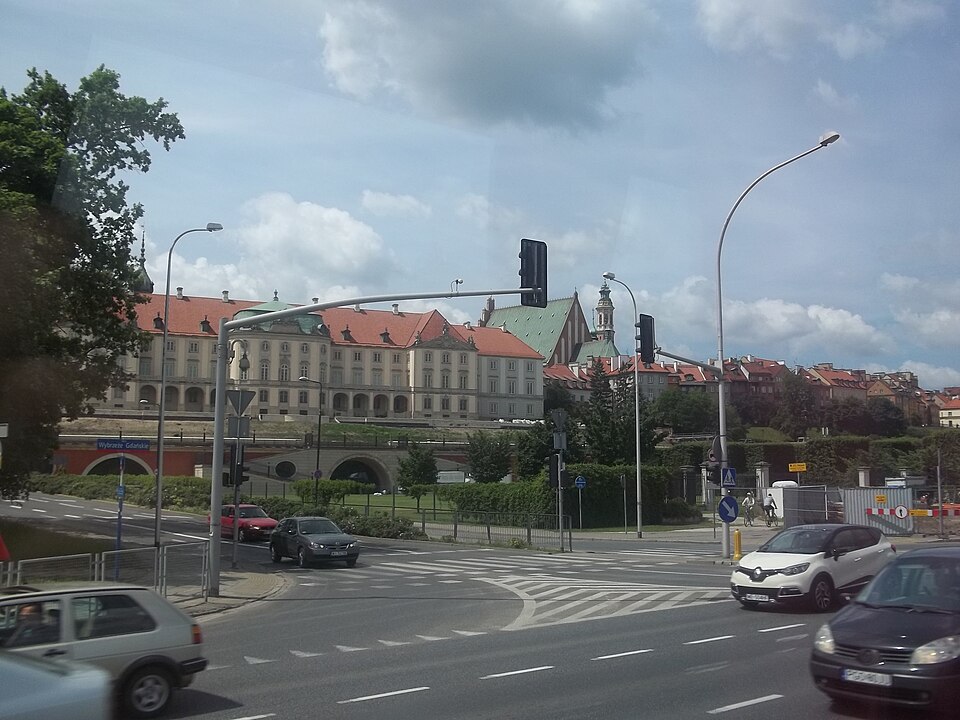 Zdjęcie ilustracyjne: Warsaw Old Town, Warsaw, Poland - panoramio (96).jpg