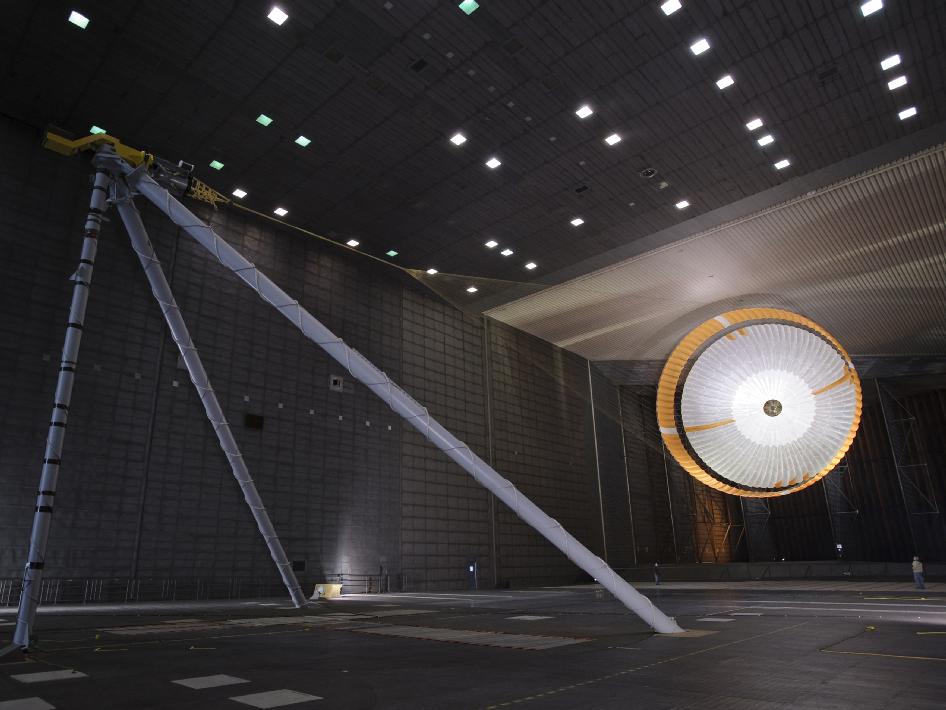 Zdjęcie ilustracyjne: Mars Science Laboratory parachutes.jpg