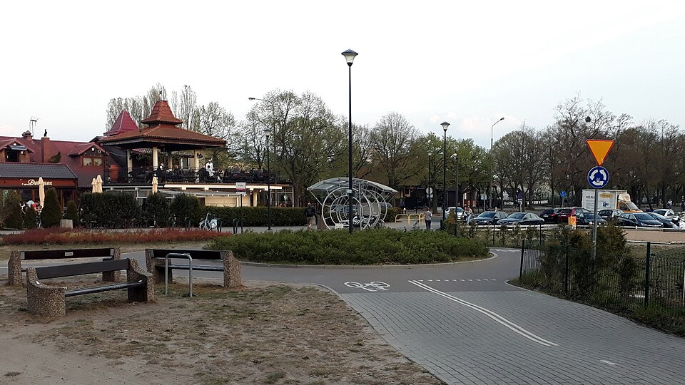 Zdjęcie ilustracyjne: Bike roundabout Gdansk 20190426 (ubt).jpg