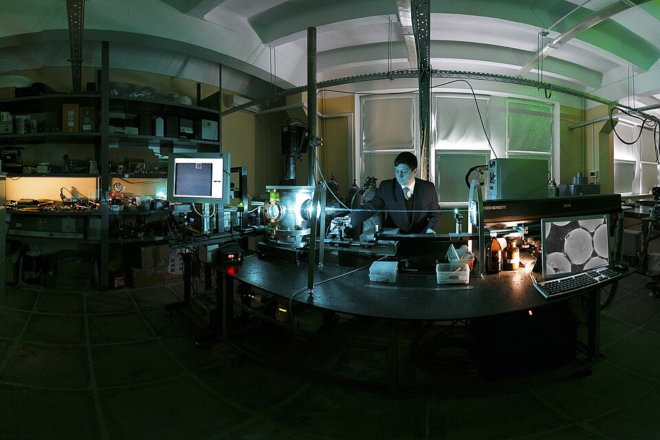 Zdjęcie ilustracyjne: Laboratory of Dust Plasma Diagnostics.jpg