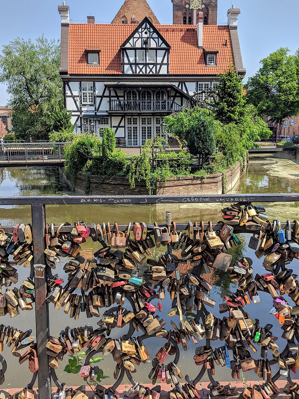 Zdjęcie ilustracyjne: Most Miłości, Love bridge in Gdansk.jpg