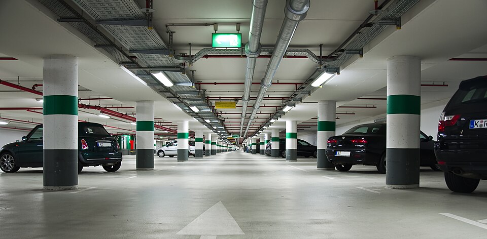Zdjęcie ilustracyjne: Parkhaus Rheinauhafen.jpg