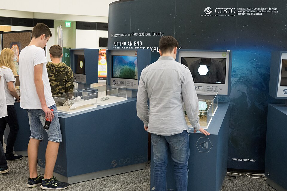 Zdjęcie ilustracyjne: 2nd CTBT Science Diplomacy Symposium (42354199512).jpg