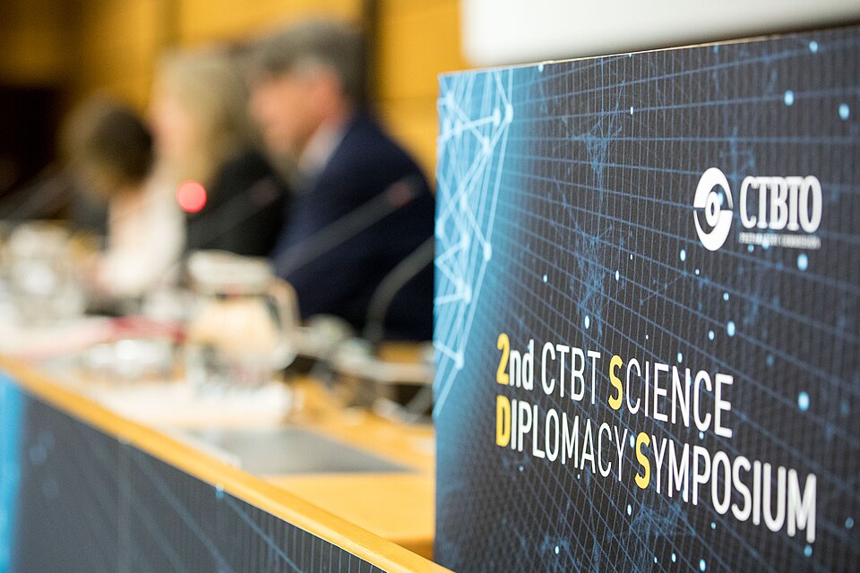 Zdjęcie ilustracyjne: 2nd CTBT Science Diplomacy Symposium (40595628690).jpg