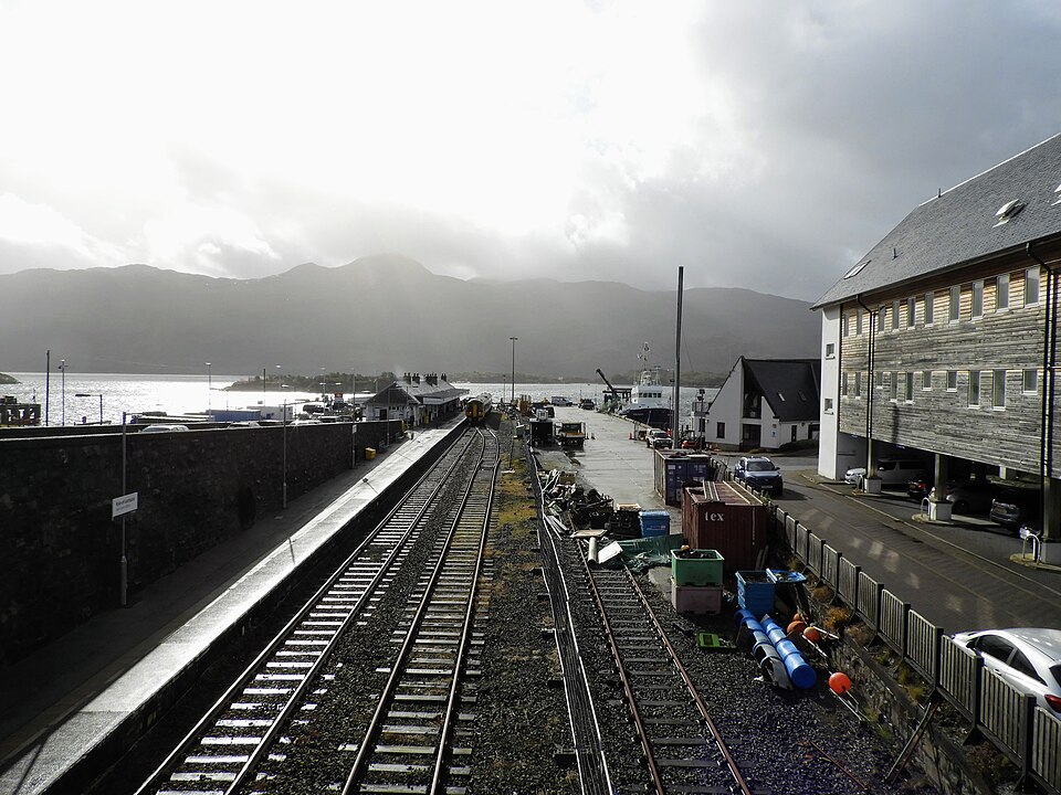 Zdjęcie ilustracyjne: Kyle of Lochalsh Station (48930788017).jpg