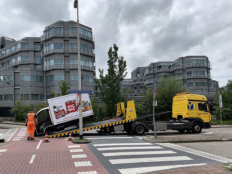 Zdjęcie ilustracyjne: Mega E-Worker met pech - Zoetermeer (50929449151).jpg