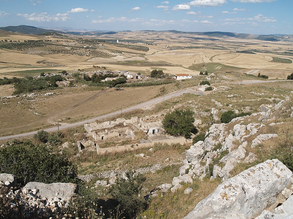 Zdjęcie ilustracyjne: The Landscape around Dougga (I) - isawnyu.jpg
