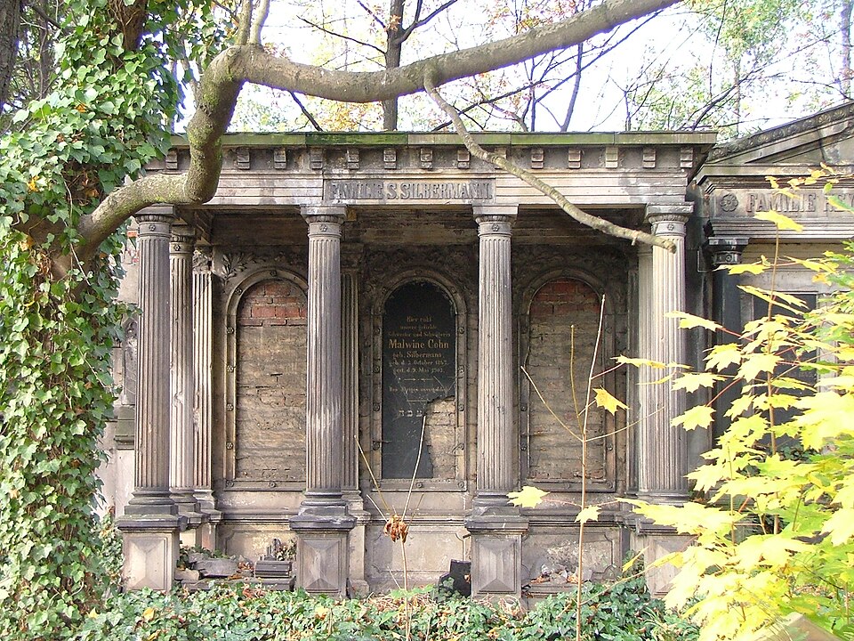 Zdjęcie ilustracyjne: Old Jewish Cemetery of Wroclaw (Poland) - German Grave44.jpg