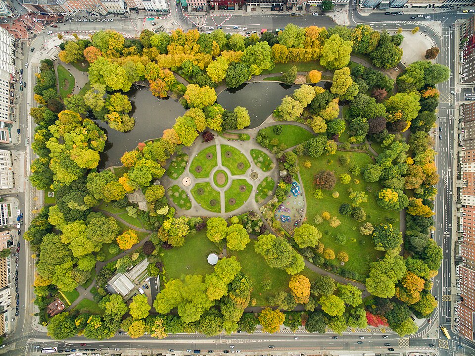 Zdjęcie ilustracyjne: Dublin Stephen's Green-44 edit.jpg