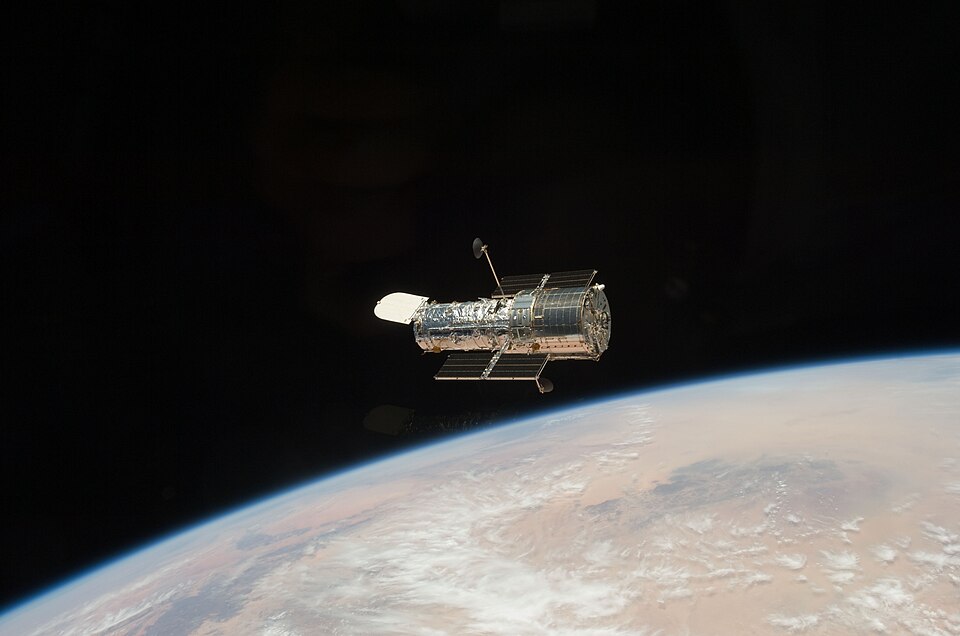Zdjęcie ilustracyjne: Hubble telescope 2009.jpg
