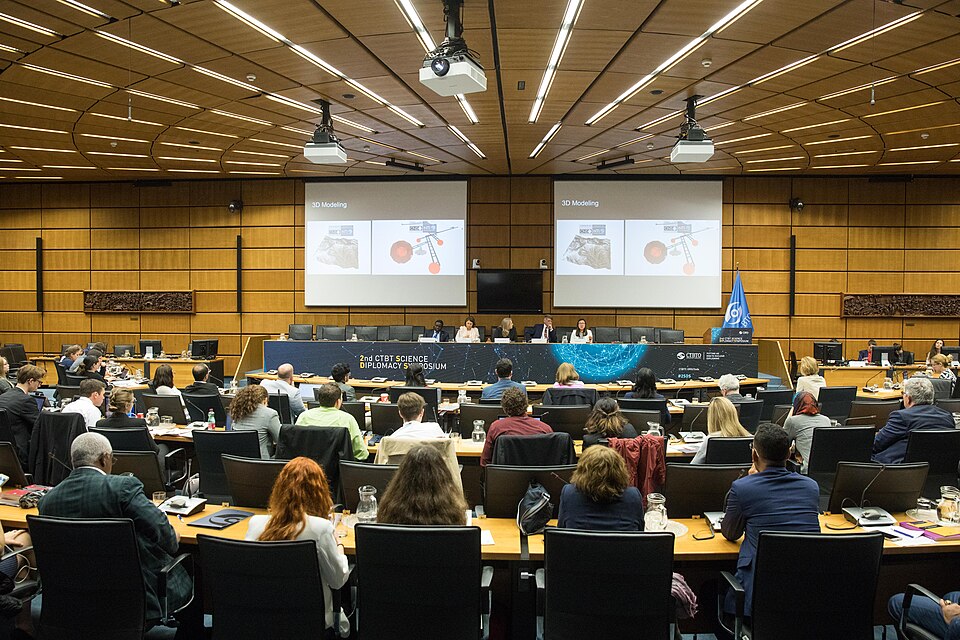 Zdjęcie ilustracyjne: 2nd CTBT Science Diplomacy Symposium (40595633300).jpg